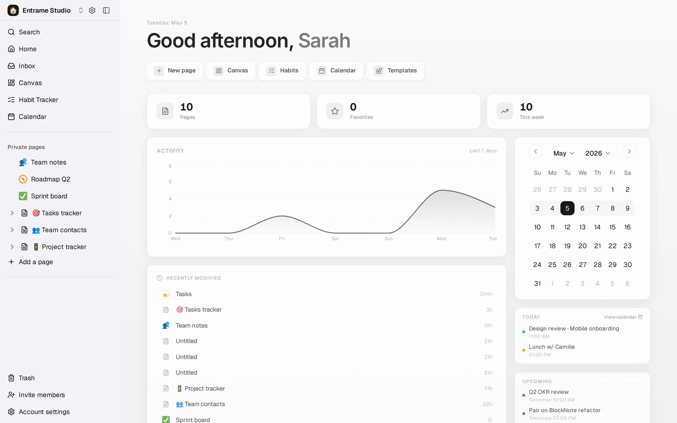 Aperçu de l'application Entrame — éditeur, sidebar, page riche